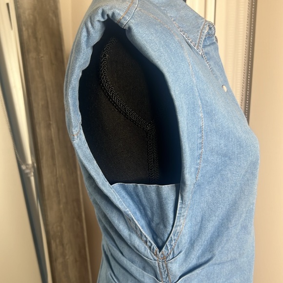 FRAME chambray button-up - Picture 5 of 7